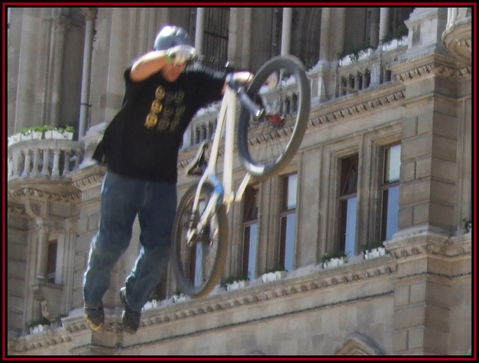 Vom Fahrrad mitgeschliffen!