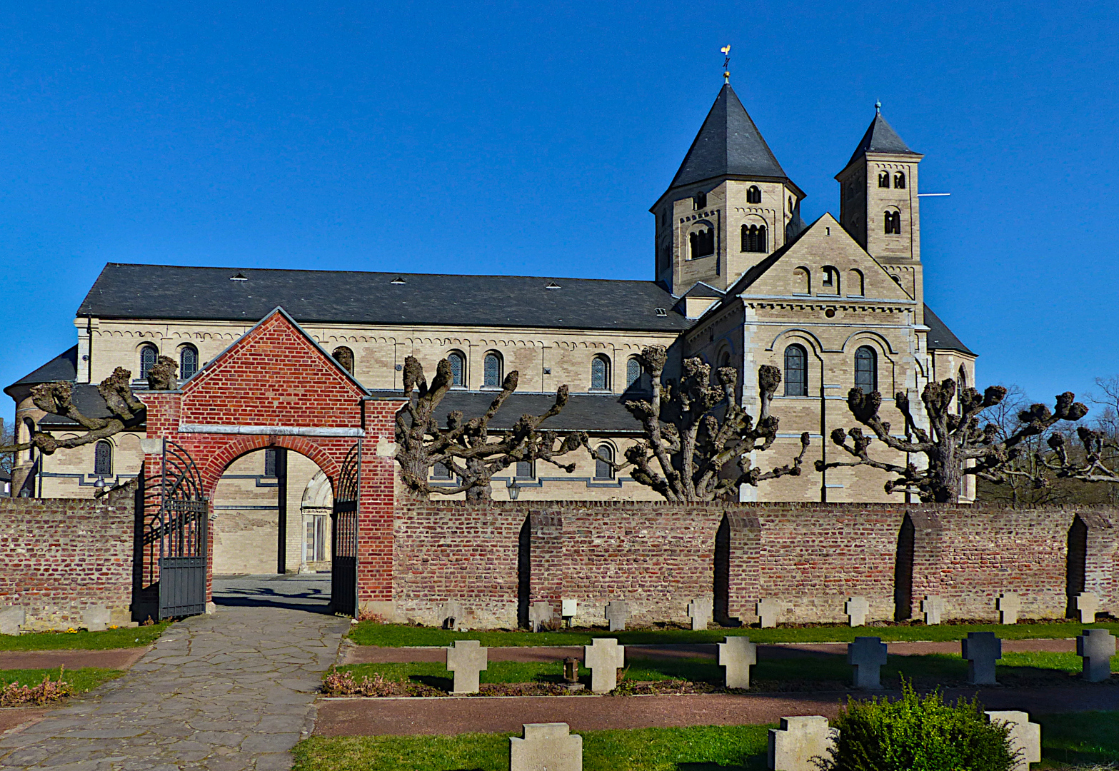 Vom Friedhof gesehen