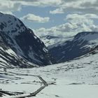 vom Gairangerfjord mit Bus über die Pässe bis Molde