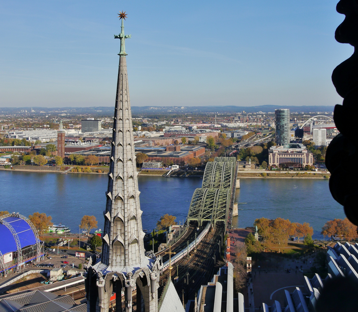 ... vom Hohen Dom zur " Schäl Sick "