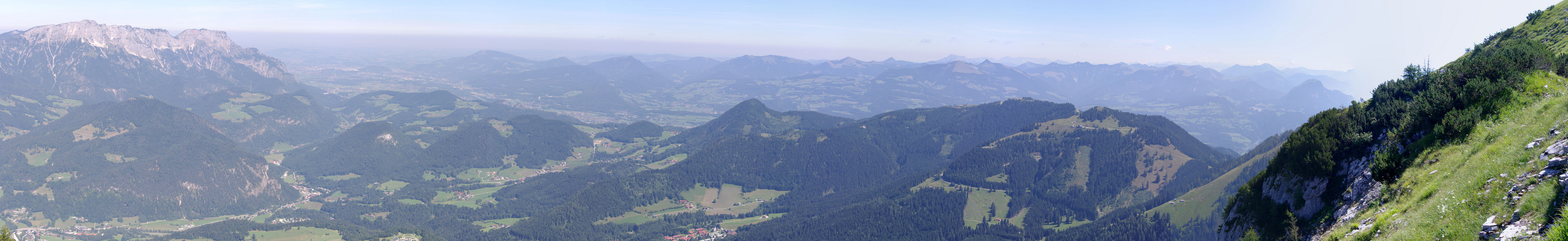 vom Kehlsteinhaus aufgenommen - Salzburg im Hintergrund