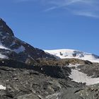 Vom Kleinmatterhorn zur Testa Grigia und bei diesem  Blick fast 900m nach oben...