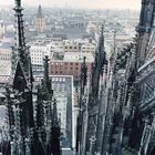 Vom Kölner Dom in 45 m Höhe Richtung Rathaus fotografiert.