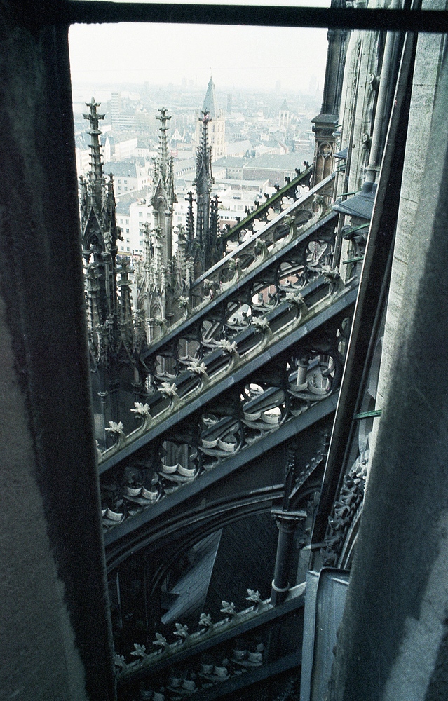 Vom Kölner Dom Richtung Kölner Rathaus