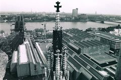 Vom Kölner Dom Richtung Ludwig Museum+Hohenzollernbrücke (1986)