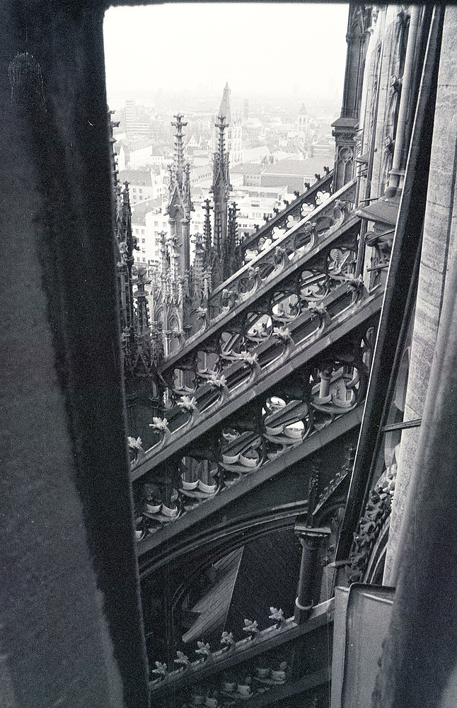 Vom Kölner Dom Richtung Rathaus (1986)