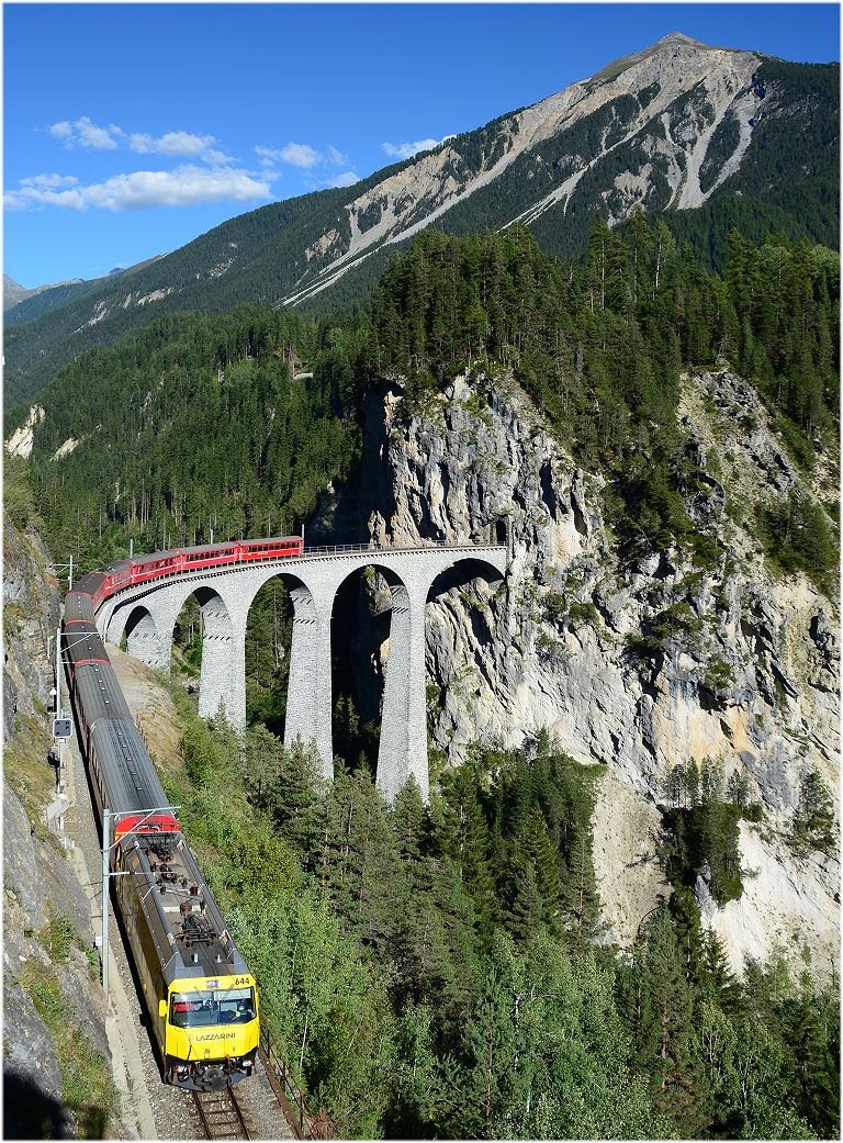 Vom Landwasserviadukt aus wüsche ich Euch genau so schönes Wetter am Wochenende