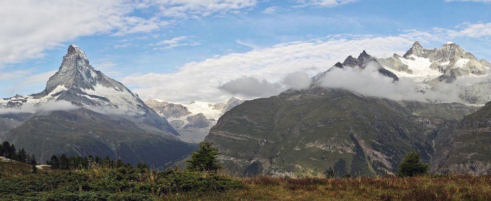 Vom  Matterhorn  bis Obergabelhorn und Wellenkuppe von weit unten....