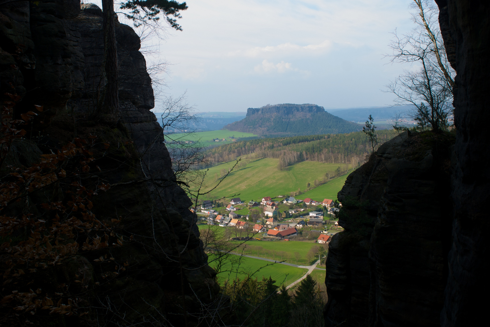 Vom Nadelöhr zum Lilienstein geschaut...