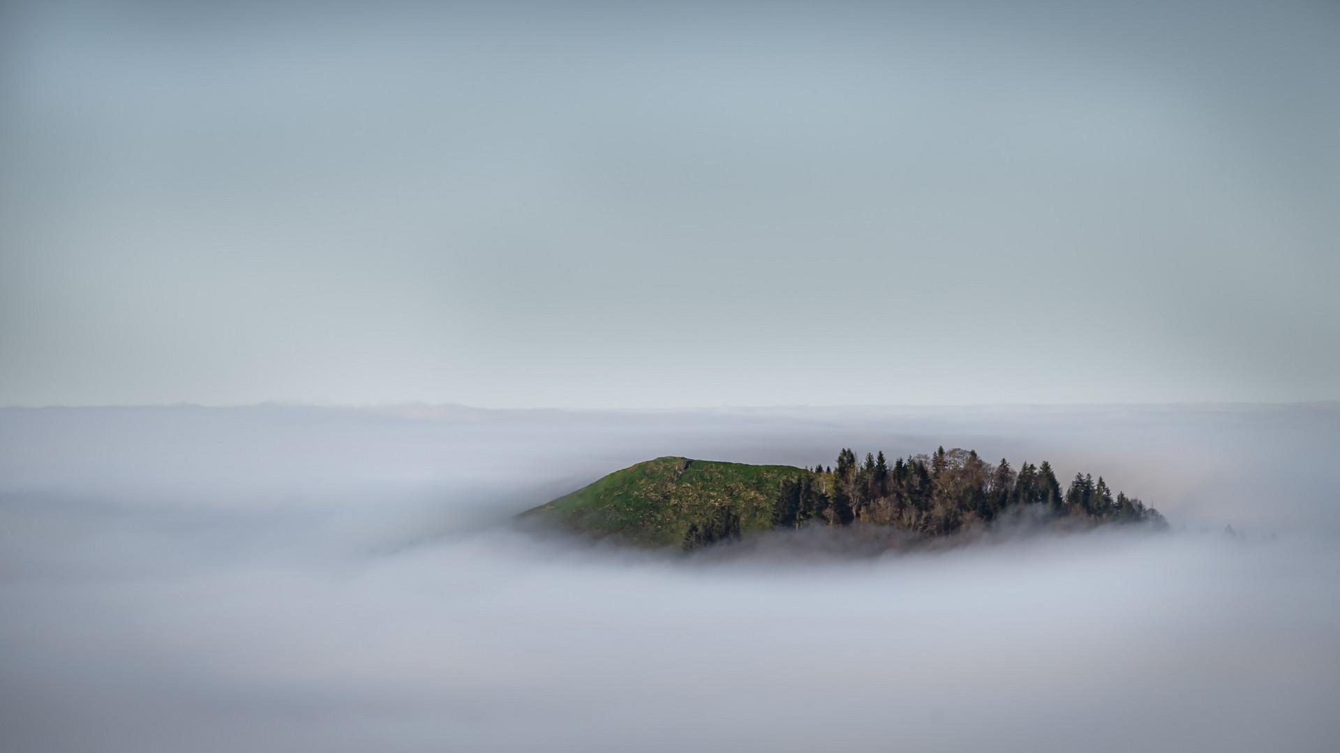 vom Nebel umhüllt