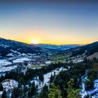 Vom Oberjoch Blick auf Hindelang bei Sonnenuntergang