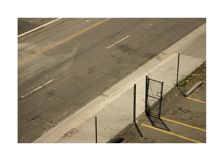 vom parkplatz auf die strasse