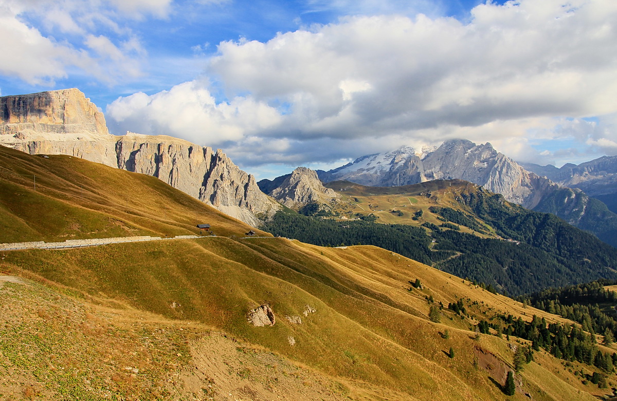 Vom Pordoi zur Marmolada