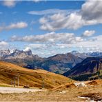 Vom Pordoijoch 2239 m Richtung Cortina d' Ampezzo