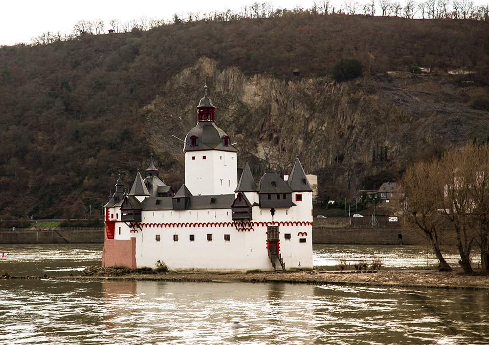 Vom Rhein umgeben