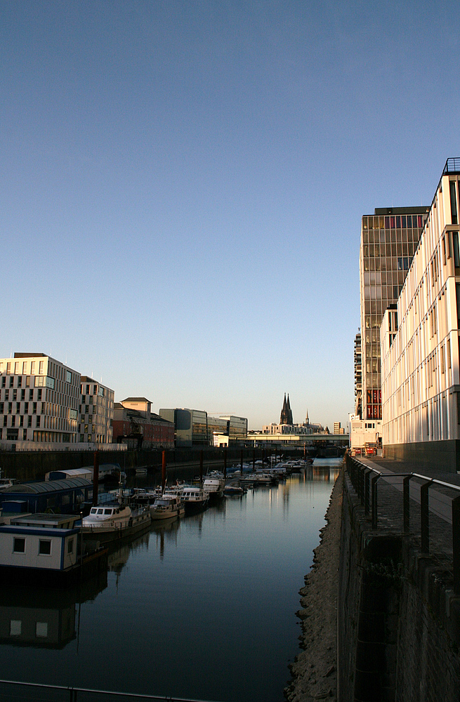 Vom Rheinauhafen Richtung Kölner Dom (15)(29.11.2011)