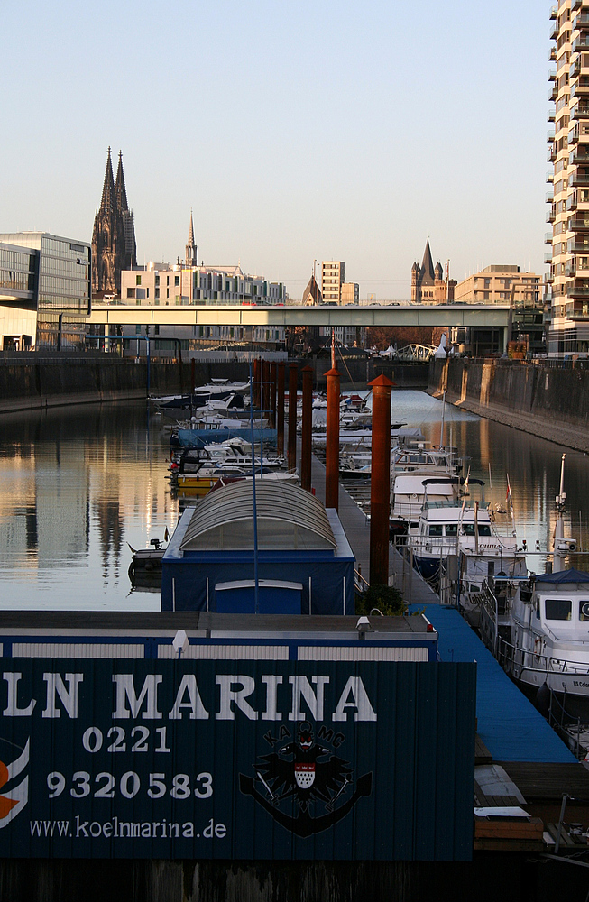 Vom Rheinauhafen Richtung Kölner Dom (7) (29.11.2011)