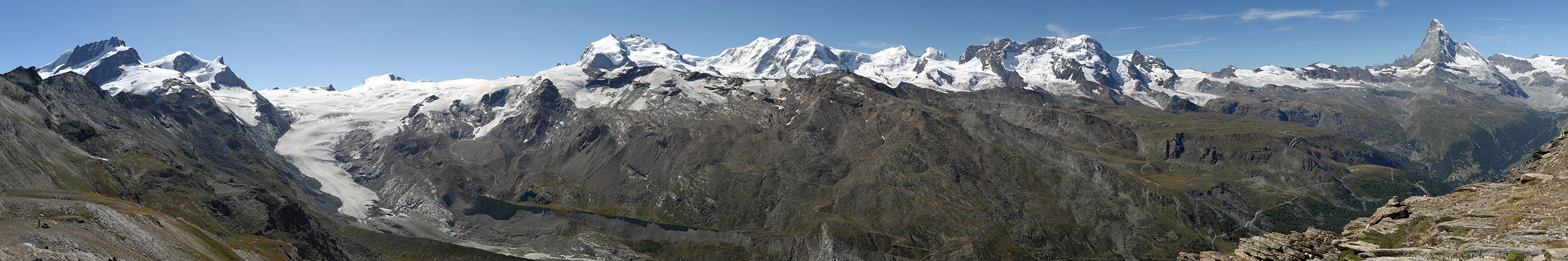 Vom Rimpfischhorn 4199m  bis zum Matterhorn 4478m  auch mit Tiefblicken wobei...