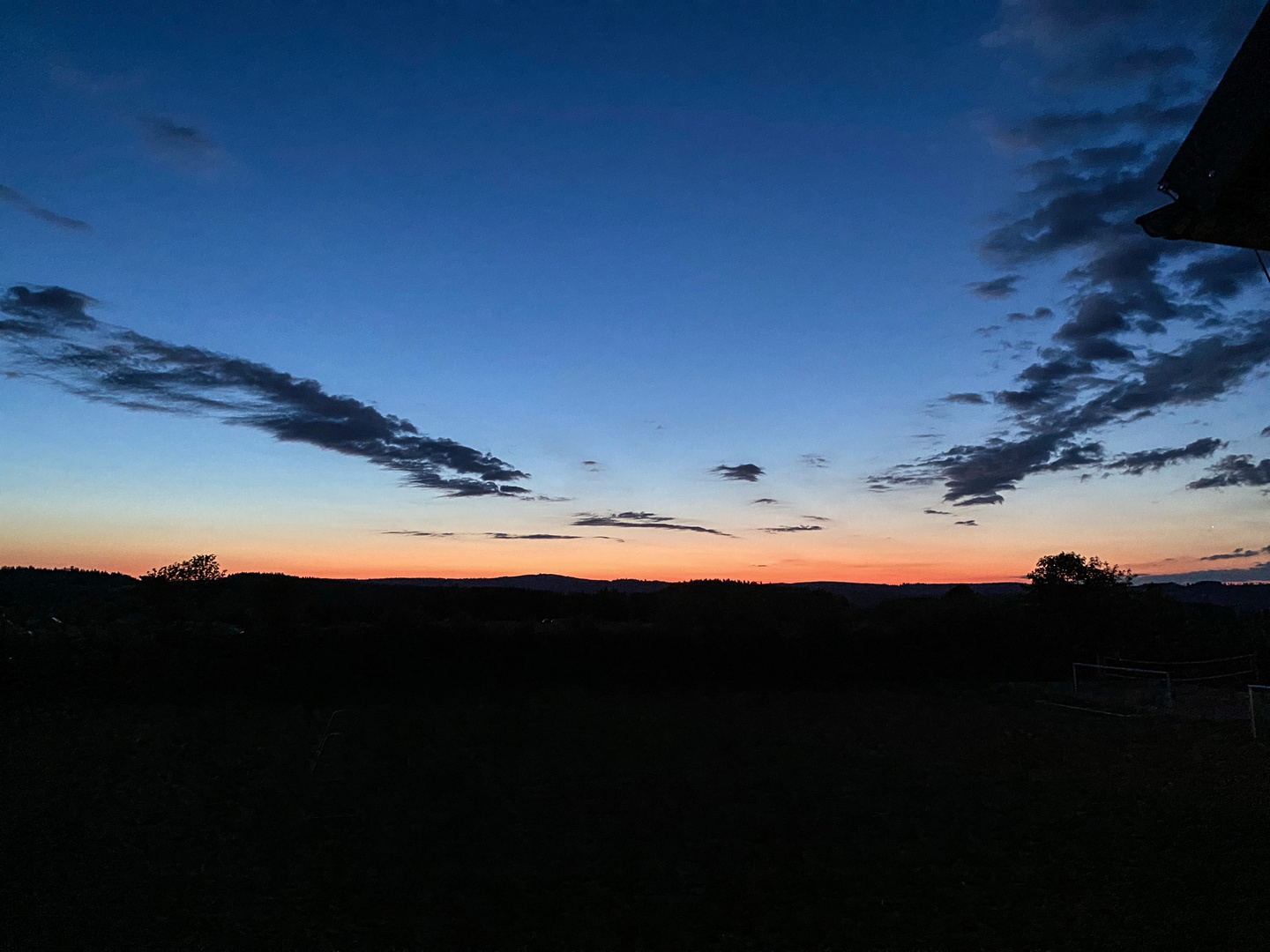 vom Sonnenaufgang bis Sonnenuntergang