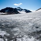 Vom Stubaier Gletscher mit Blick auf das Zuckerhütl
