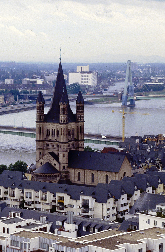 Vom Vierungsturm Richtung Kirche Groß St.Martin+Deutzer Brücke