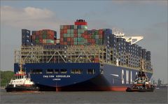 von achtern...."CMA CGM KERGUELEN"