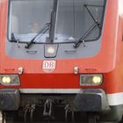 Von Angesicht zu Angesicht . DB - Lok mit Lokführer nach Freiburg unterwegs