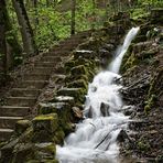 von Aufstieg und Fall: Gütersteiner Wasserfall bei Bad Urach