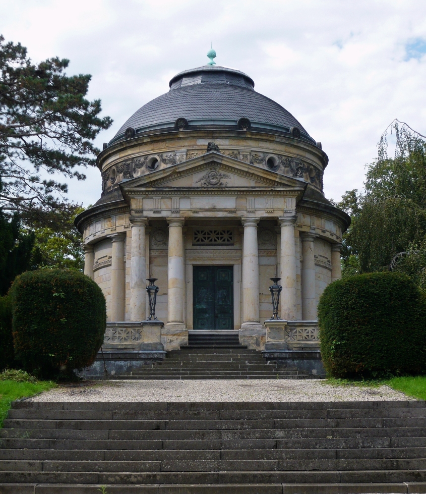 von Carstanjen Mausoleum