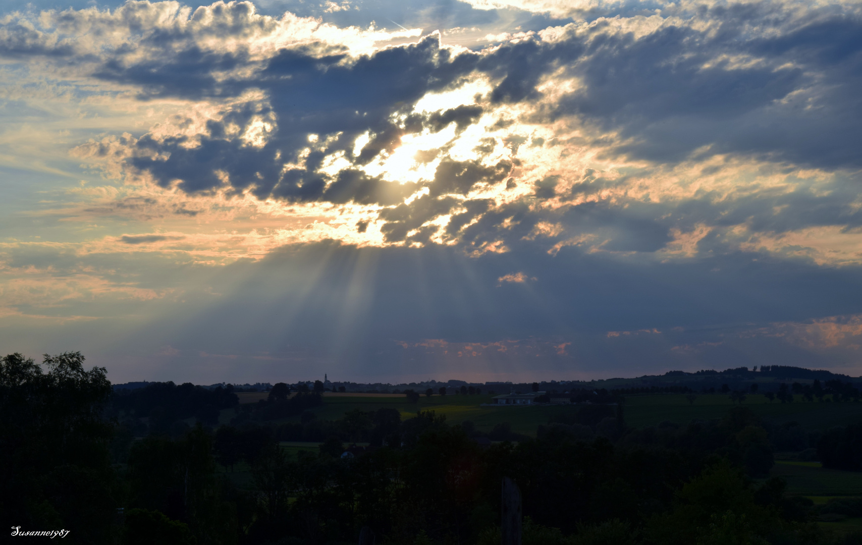 Von den Wolken verschlungen!