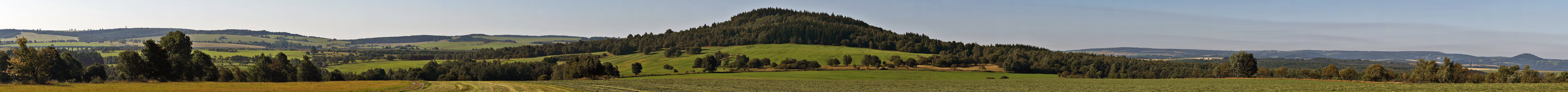 Von der Autobahn vor dem PannenkaTunnel über den Spicak bis zum Geising Berg