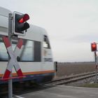 Von der Bahnsteigkante zurücktreten!