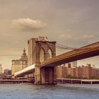 Von der Brooklyn Bridge nach Manhattan