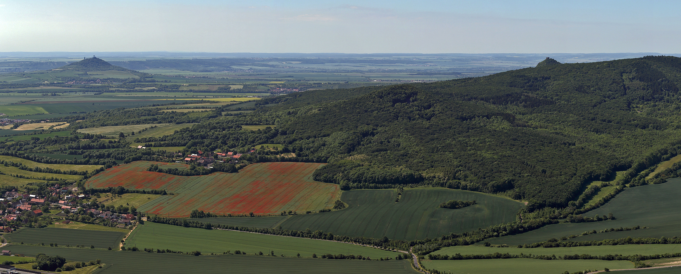 Von der Hzmburk (Hasenburg) zu Kostalov...