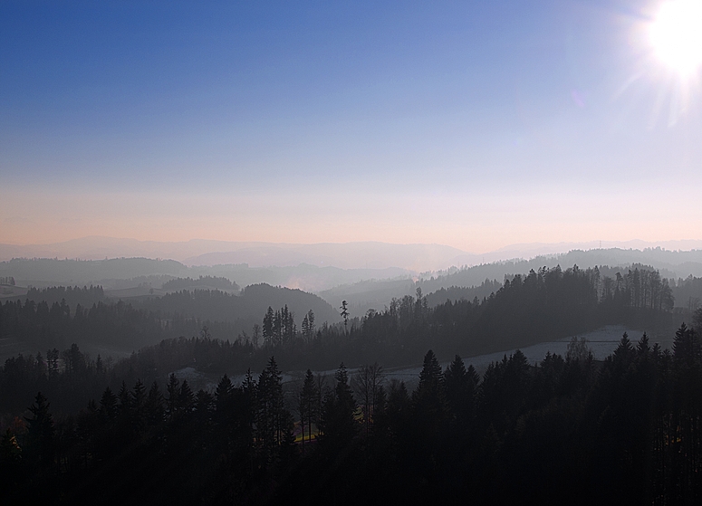 Von der "Lueg" in die Sonne