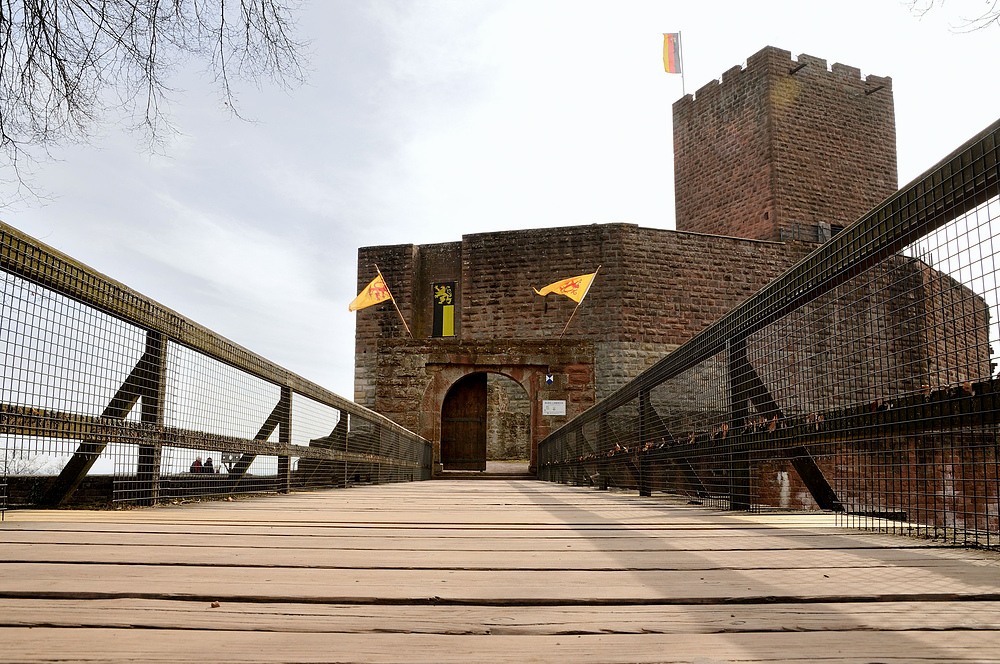 Von der Madenburg führte die Wanderung auf die Ruine Landeck.