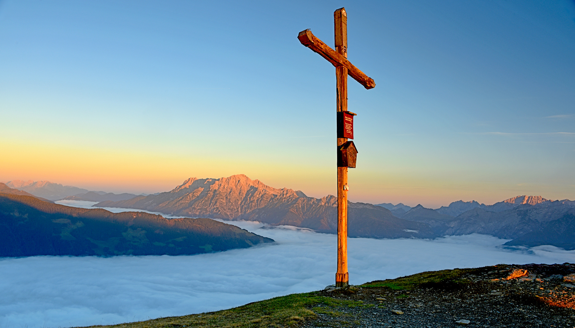 von der Morgensonne beglückt