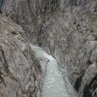 Von der neuen Hängebrücke auf die Massaschlucht