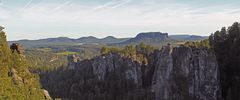 Von der Pavillon Aussicht der Bastei am frühen Abend...