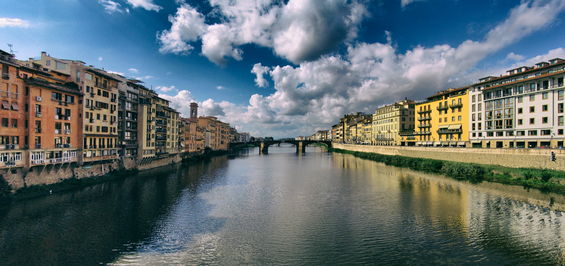 von der ponte veccio auf den arno