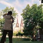 Von der Rheinpromenade Richtung Museum + Kölner Dom um 7 Uhr morgens fotografiert.