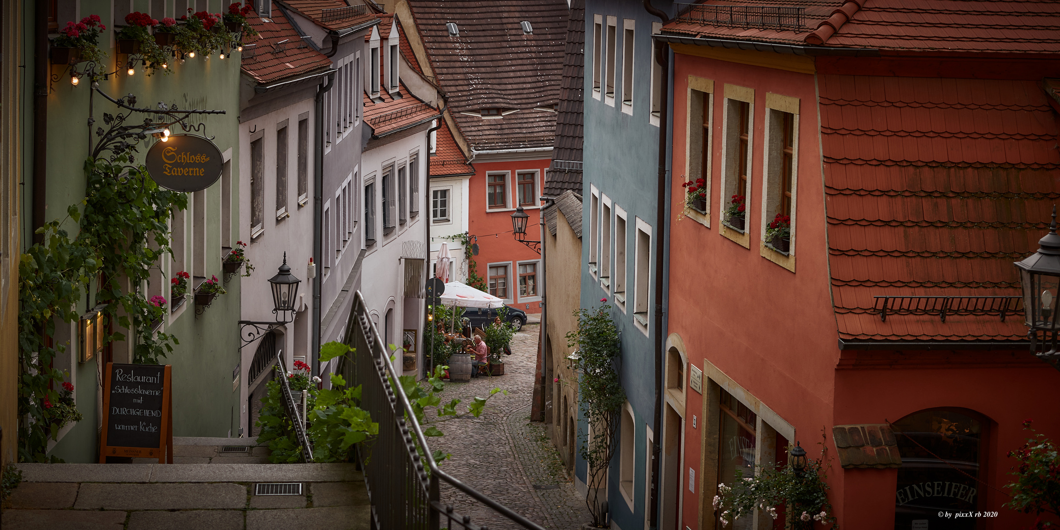 Von der Schlosstaverne in die Innenstadt.