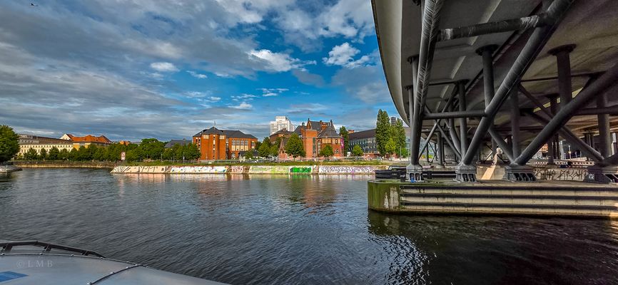 Von der Spree zur Charité