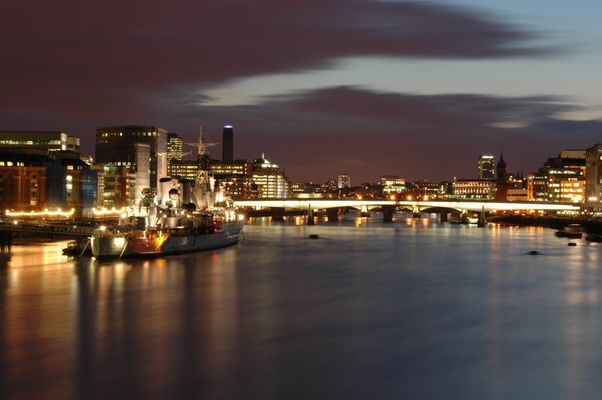 Von der Towerbridge fotografiert