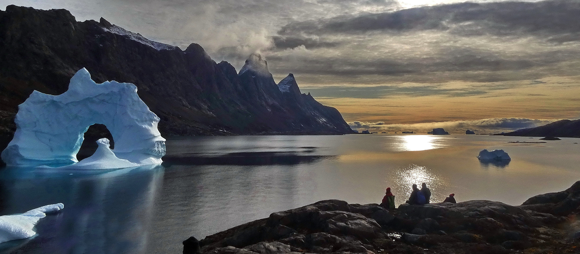 Von einem der schönsten Punkte der Ostgrönlandfjorde