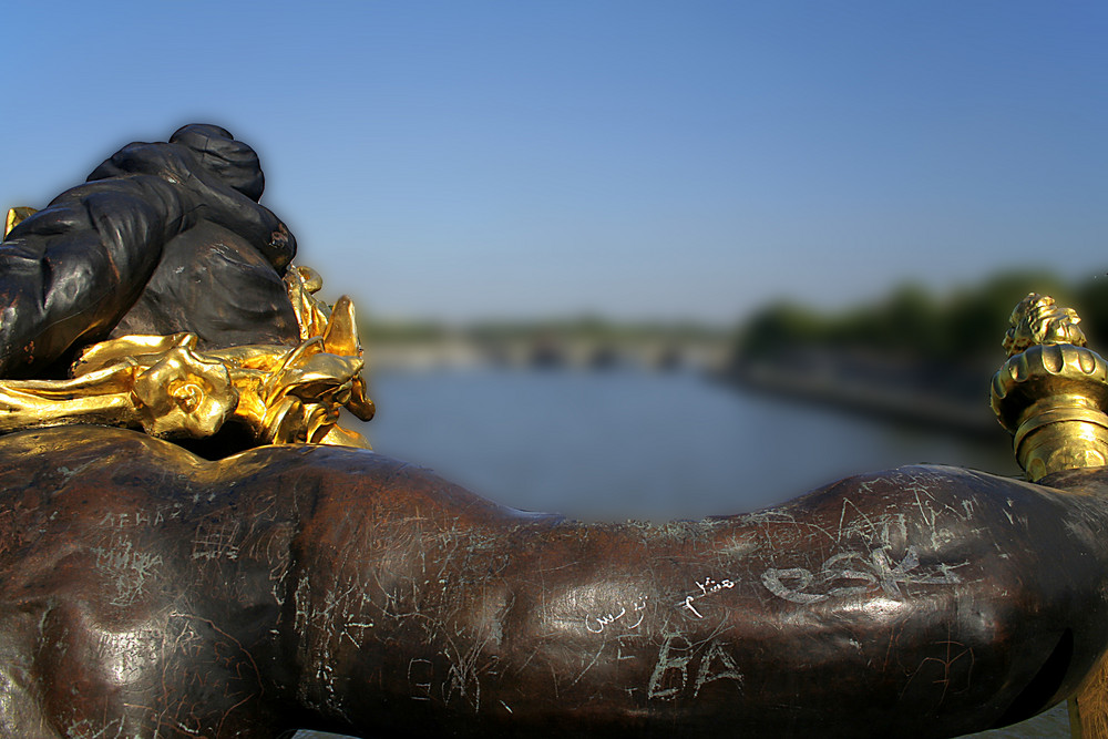 von einer Brücke in Paris....