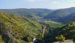 von Ruine Saffenburg nach Rech ...