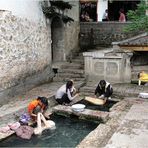 Von Shangrila zum Qomolangma - Lijiang - Three Pit Well