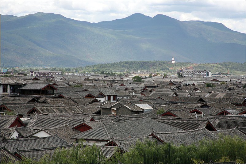 Von Shangrila zum Qomolangma - Ueber den Daechern von Lijiang