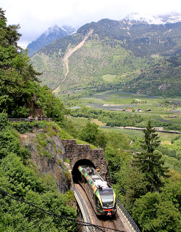 Von Tunnel zu Tunnel (2)